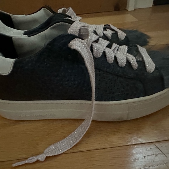 Worn twice, like new. Very comfortable. - Picture 4 of 4